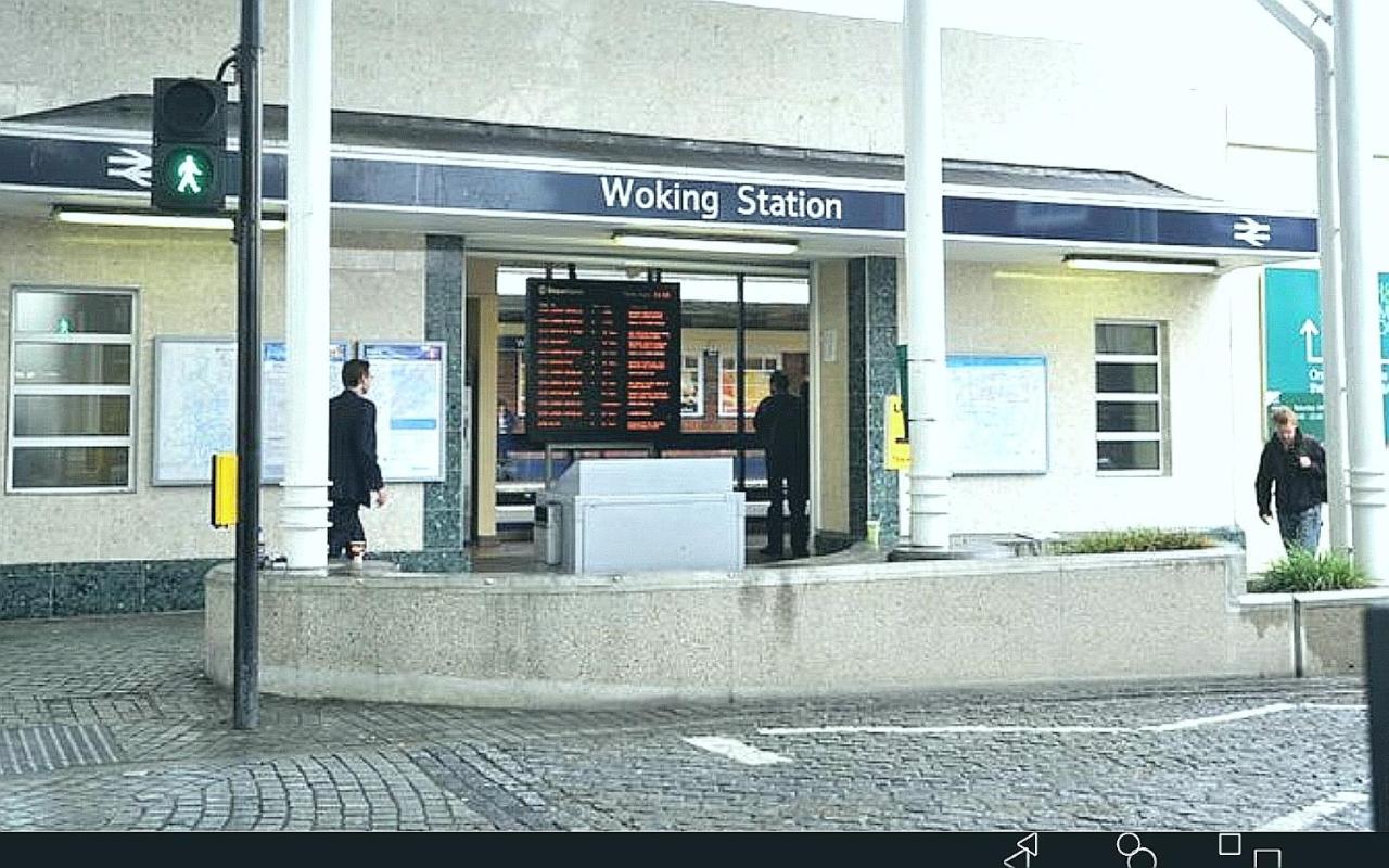 New Central Woking 1 And 2 Bedroom Apartments With Free Gym, Close To Train Station Extérieur photo